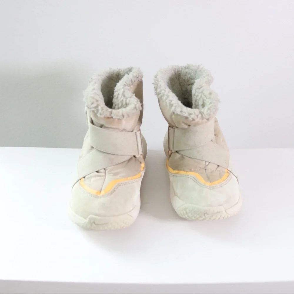 Nike Flex Advance Little Kids Boots - Sz 10 C  Pale Ivory/Sea Glass/Melon Tint